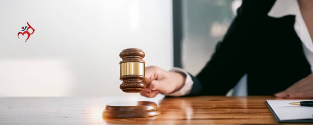 Photo of judge using a gavel to enter judgment